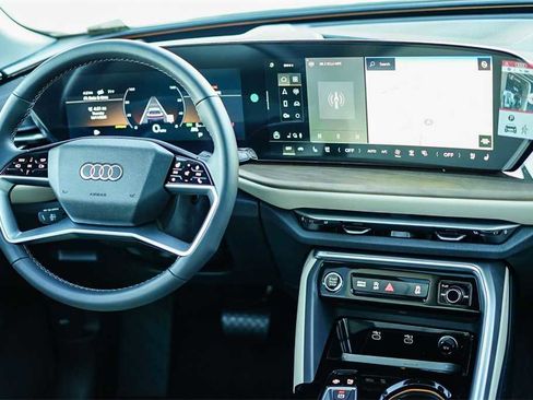 New 2025 Audi Q5 Prestige image 12