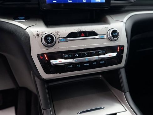 Used 2022 Ford Explorer XLT w/ Class IV Trailer Tow Package image 36