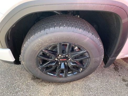 New 2026 GMC Sierra 1500 Elevation image 10