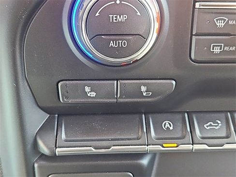 Used 2021 Chevrolet Silverado 1500 LT image 18