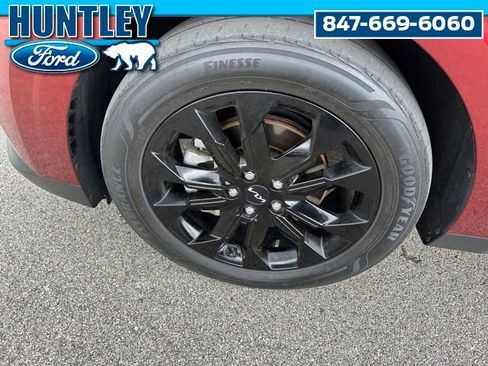 Used 2023 Kia Carnival SX Prestige FWD image 8