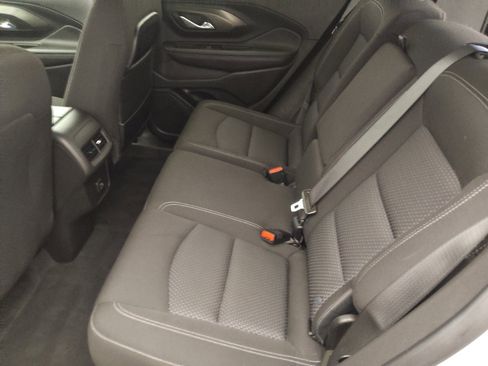 Used 2022 GMC Terrain SLE w/ Elevation Edition image 18