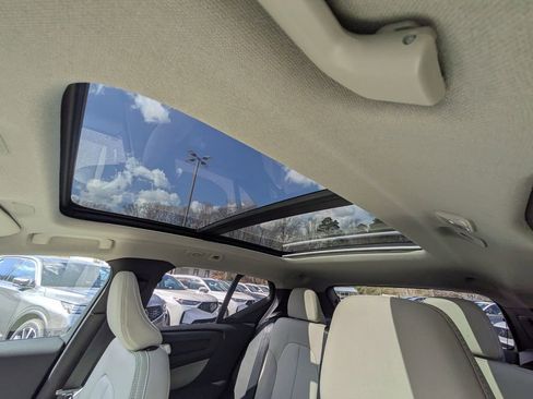 New 2026 Volvo XC40 B5 Plus w/ Protection Package Premier AWD/4WD image 21