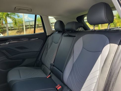 Certified 2026 Volkswagen Tiguan SE FWD image 10
