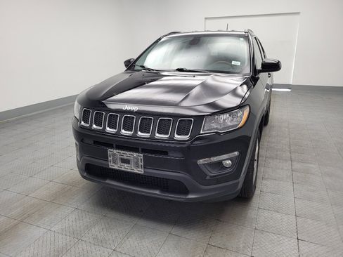 Used 2019 Jeep Compass Latitude w/ Cold Weather Group AWD/4WD image 15