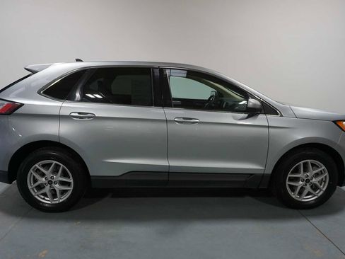 Used 2023 Ford Edge SEL image 6