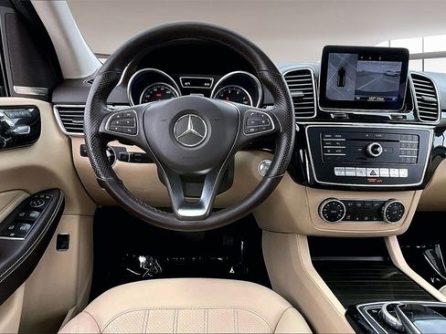 Used 2018 Mercedes-Benz GLE 350 w/ Premium 1 Package image 8