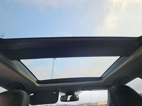 Used 2022 Toyota Camry XSE image 32