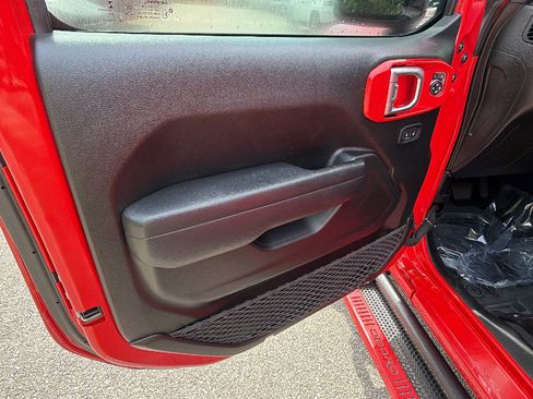 Used 2022 Jeep Wrangler Unlimited Sport AWD/4WD image 14