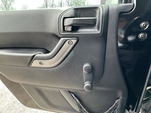 Used 2017 Jeep Wrangler Unlimited Sport w/ Connectivity Group image 11