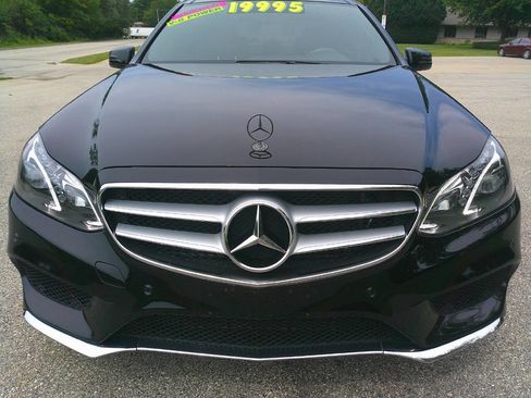 Used 2014 Mercedes-Benz E 550 4MATIC Sedan w/ Premium 1 Package image 4