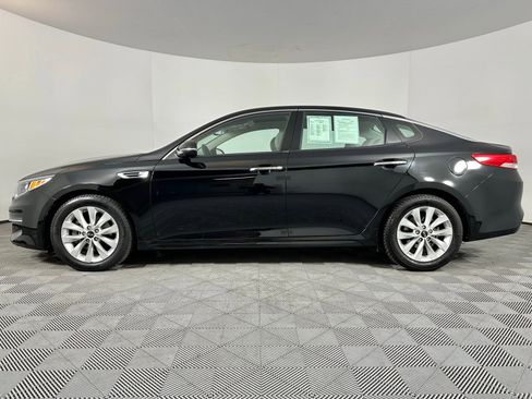 Used 2018 Kia Optima EX w/ Premium Package image 17