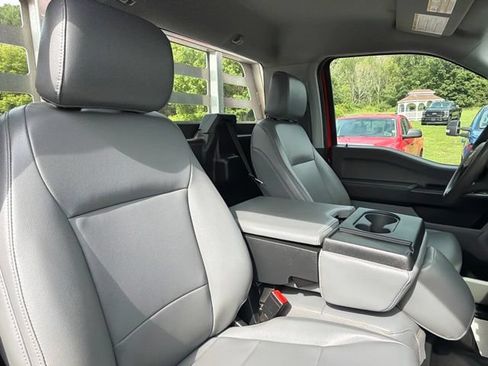 Used 2024 Ford F550 4x4 Regular Cab Super Duty image 39