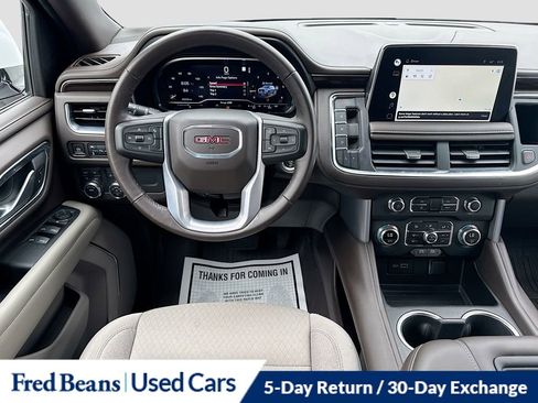 Used 2022 GMC Yukon XL SLE w/ Gmc Pro Safety Plus Package AWD/4WD image 23
