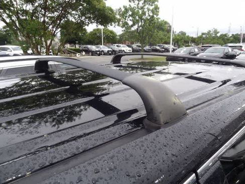 Used 2019 Toyota Highlander LE AWD/4WD image 16