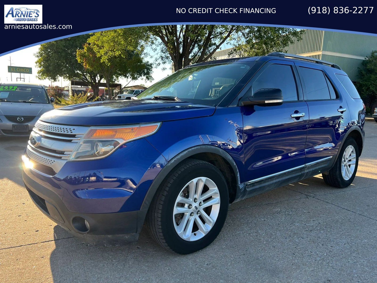 Used 2013 Ford Explorer XLT FWD image 2