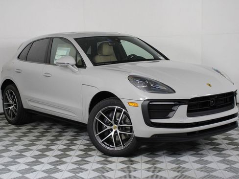 New 2026 Porsche Macan image 9