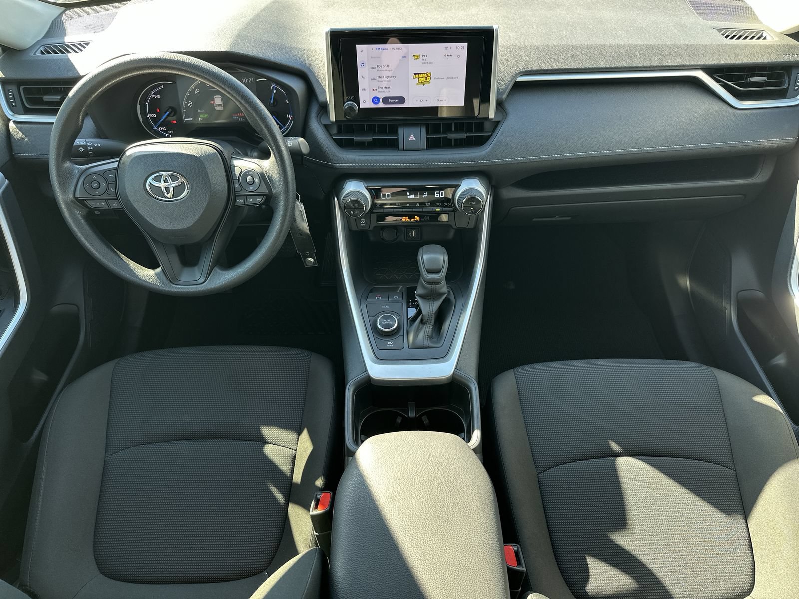 Used 2025 Toyota RAV4 LE AWD/4WD image 18