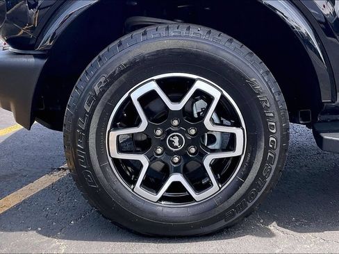 Used 2024 Ford Bronco Outer Banks AWD/4WD image 8