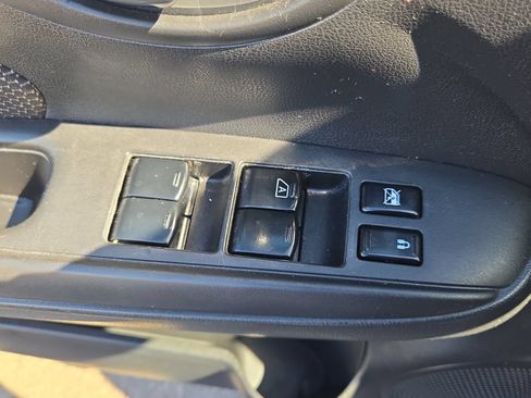 Used 2019 Nissan Versa SV FWD image 12
