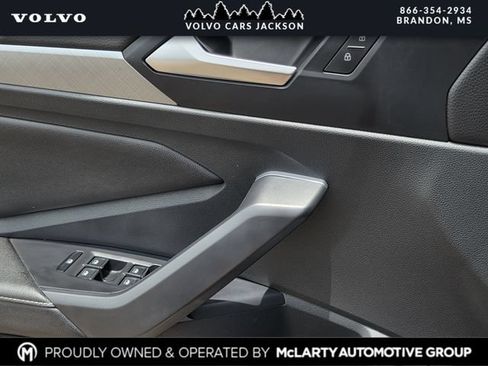 Used 2024 Volkswagen Jetta SE FWD image 16