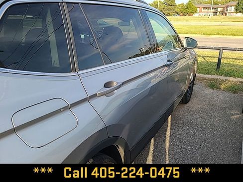 Used 2024 Volkswagen Tiguan SE FWD image 10