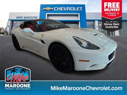 Used 2011 Ferrari California image 1