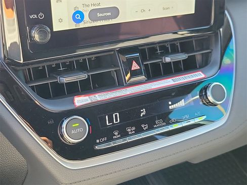 Used 2026 Toyota Corolla Cross SE image 26