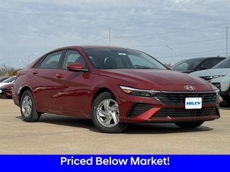 New 2026 Hyundai Elantra SE video 2