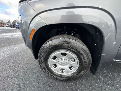 New 2026 Nissan Frontier S image 10