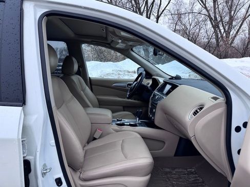 Used 2019 Nissan Pathfinder SL w/ SL Premium Package image 27