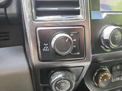 Used 2019 Ford F150 XLT w/ Equipment Group 301A Mid AWD/4WD image 25