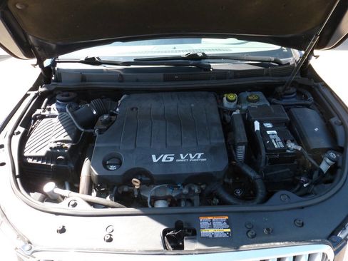 Used 2010 Buick LaCrosse CX FWD image 17