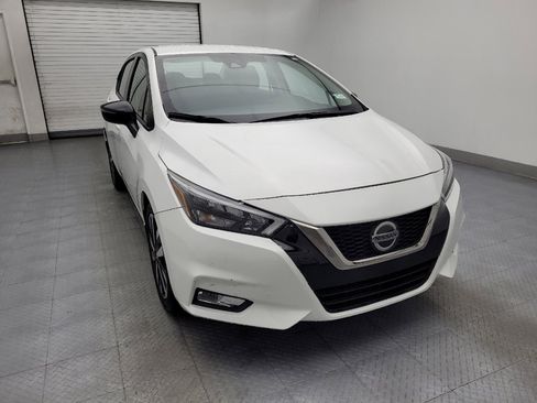 Used 2022 Nissan Versa SR image 14
