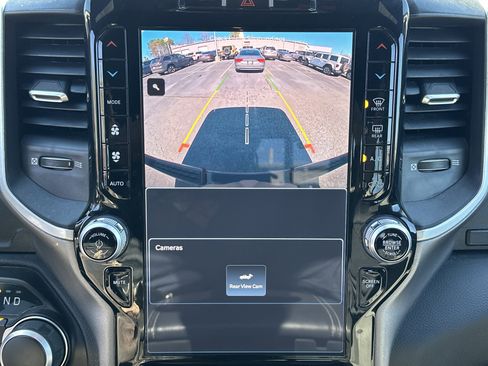 Used 2023 RAM 1500 Big Horn image 32