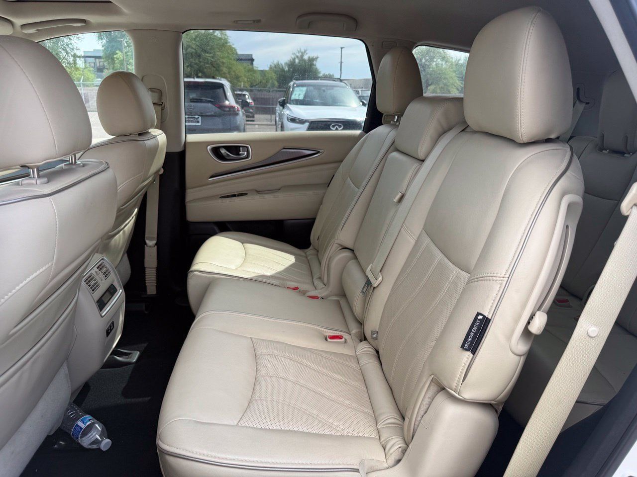 Used 2020 INFINITI QX60 Luxe w/ Essential Package FWD image 10
