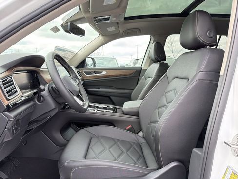 New 2026 Volkswagen Atlas SE FWD image 11