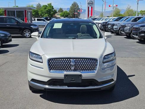 Used 2022 Lincoln Nautilus Reserve AWD/4WD image 8