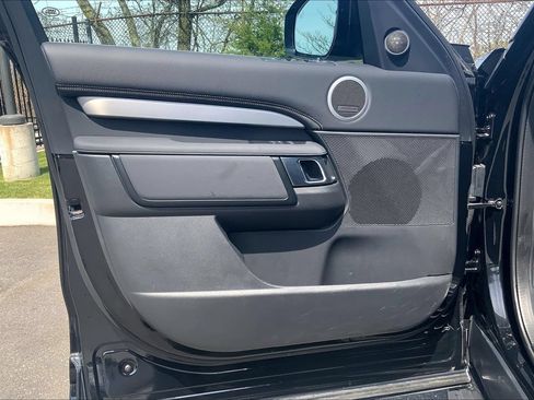 Certified 2025 Land Rover Discovery Dynamic SE AWD/4WD image 21