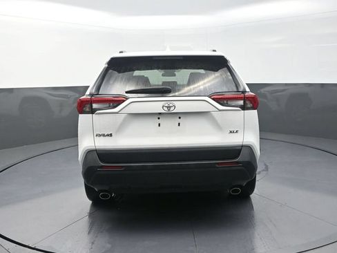 Used 2024 Toyota RAV4 XLE FWD image 7