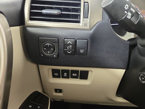 Used 2020 Lexus GX 460 Premium w/ Premium Package AWD/4WD image 30