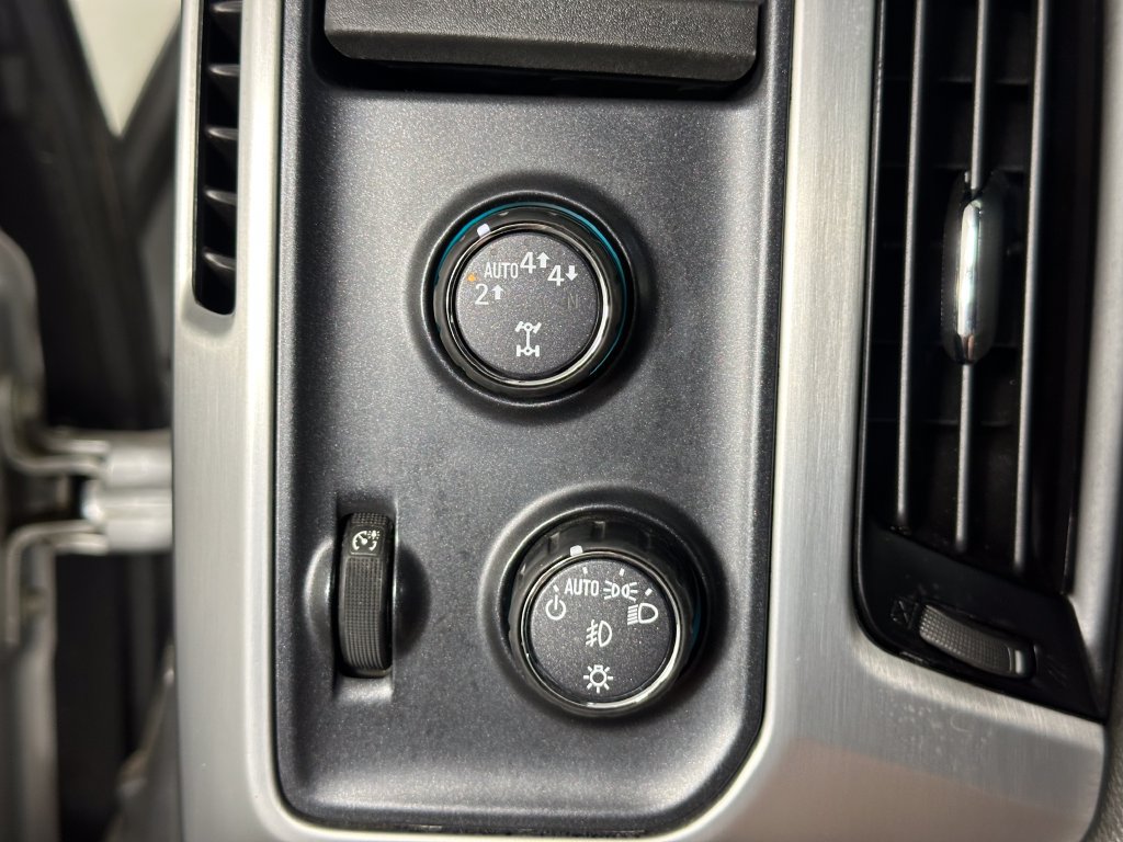 Used 2017 GMC Sierra 1500 SLE w/ SLE Value Package AWD/4WD image 19