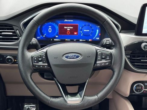 Used 2021 Ford Escape Titanium image 8