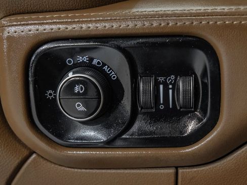 Used 2024 RAM 3500 Limited w/ Safety Group AWD/4WD image 30