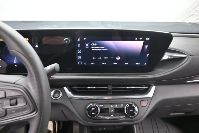 Used 2024 Buick Envista Preferred w/ Convenience II Package FWD image 22