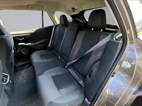 Used 2024 Subaru Outback Premium AWD/4WD image 19