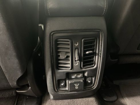 Used 2018 Dodge Durango SRT w/ SRT Interior Appearance Group image 34