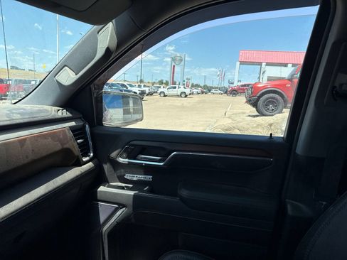 Used 2024 GMC Sierra 1500 Denali AWD/4WD image 27