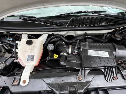 Used 2008 Chevrolet Express 2500 RWD image 11