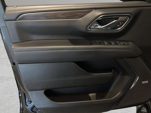 Used 2024 Chevrolet Suburban Z71 w/ Luxury Package image 10